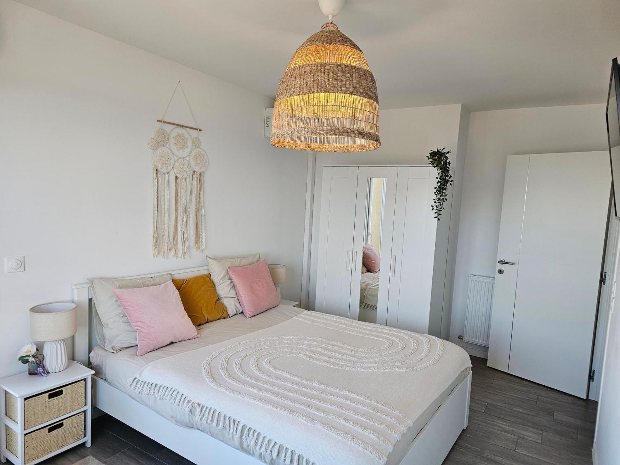 מונטה Lakeside Provence - Appartement Classe 4 Etoiles, Vue Sur Le Lac, Parking Sous-Sol, Double Clim מראה חיצוני תמונה