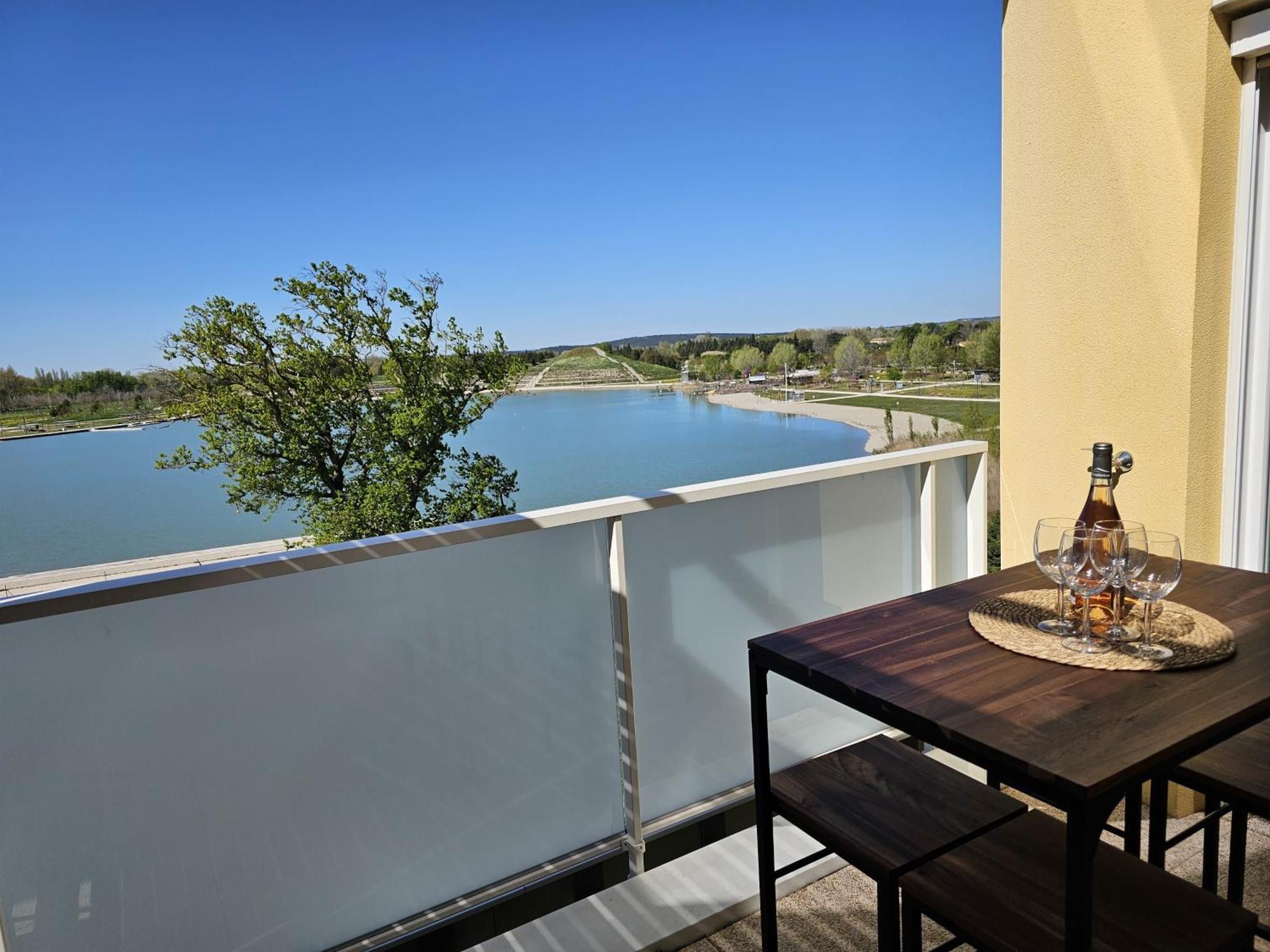 מונטה Lakeside Provence - Appartement Classe 4 Etoiles, Vue Sur Le Lac, Parking Sous-Sol, Double Clim מראה חיצוני תמונה
