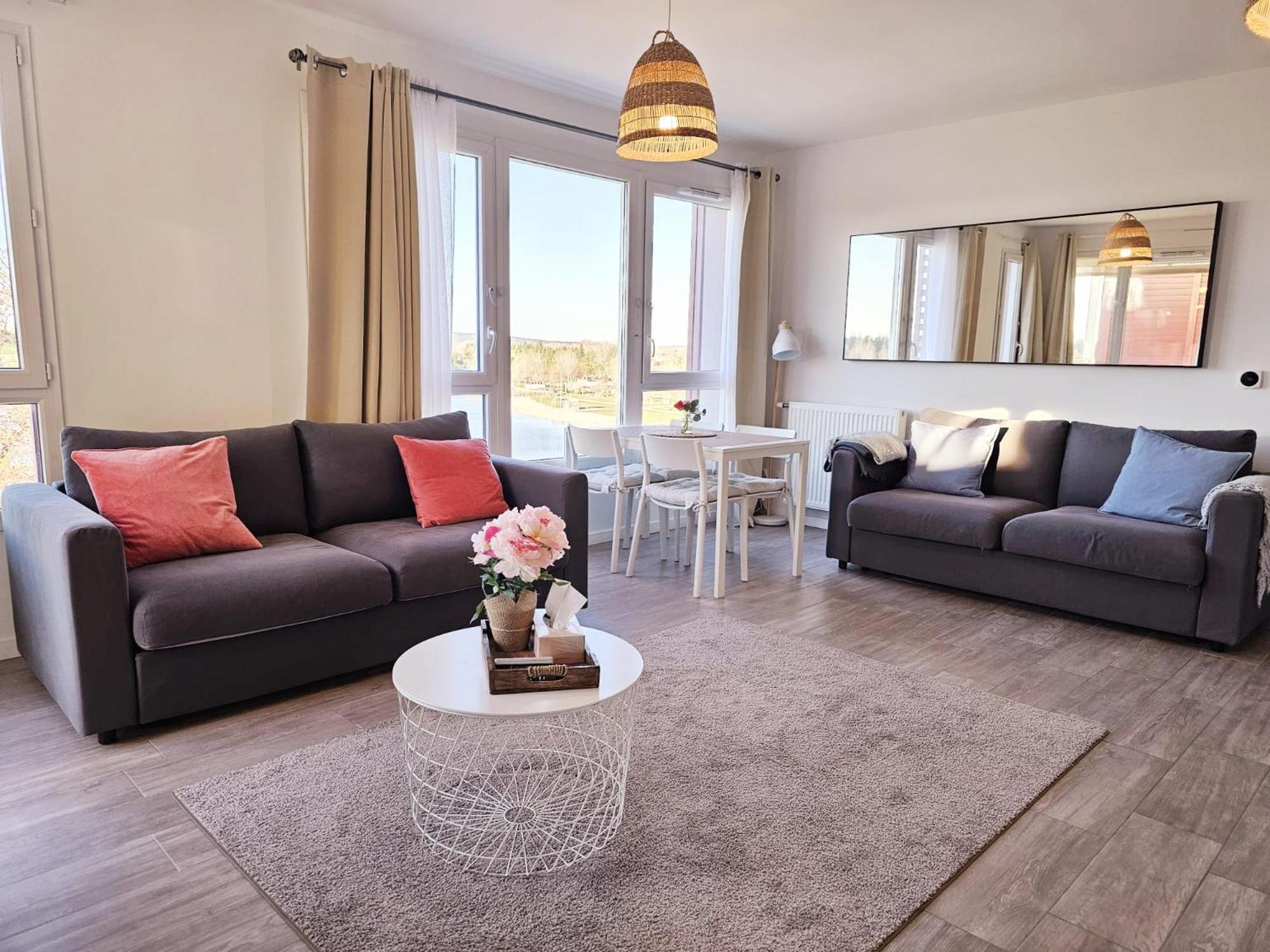 מונטה Lakeside Provence - Appartement Classe 4 Etoiles, Vue Sur Le Lac, Parking Sous-Sol, Double Clim מראה חיצוני תמונה