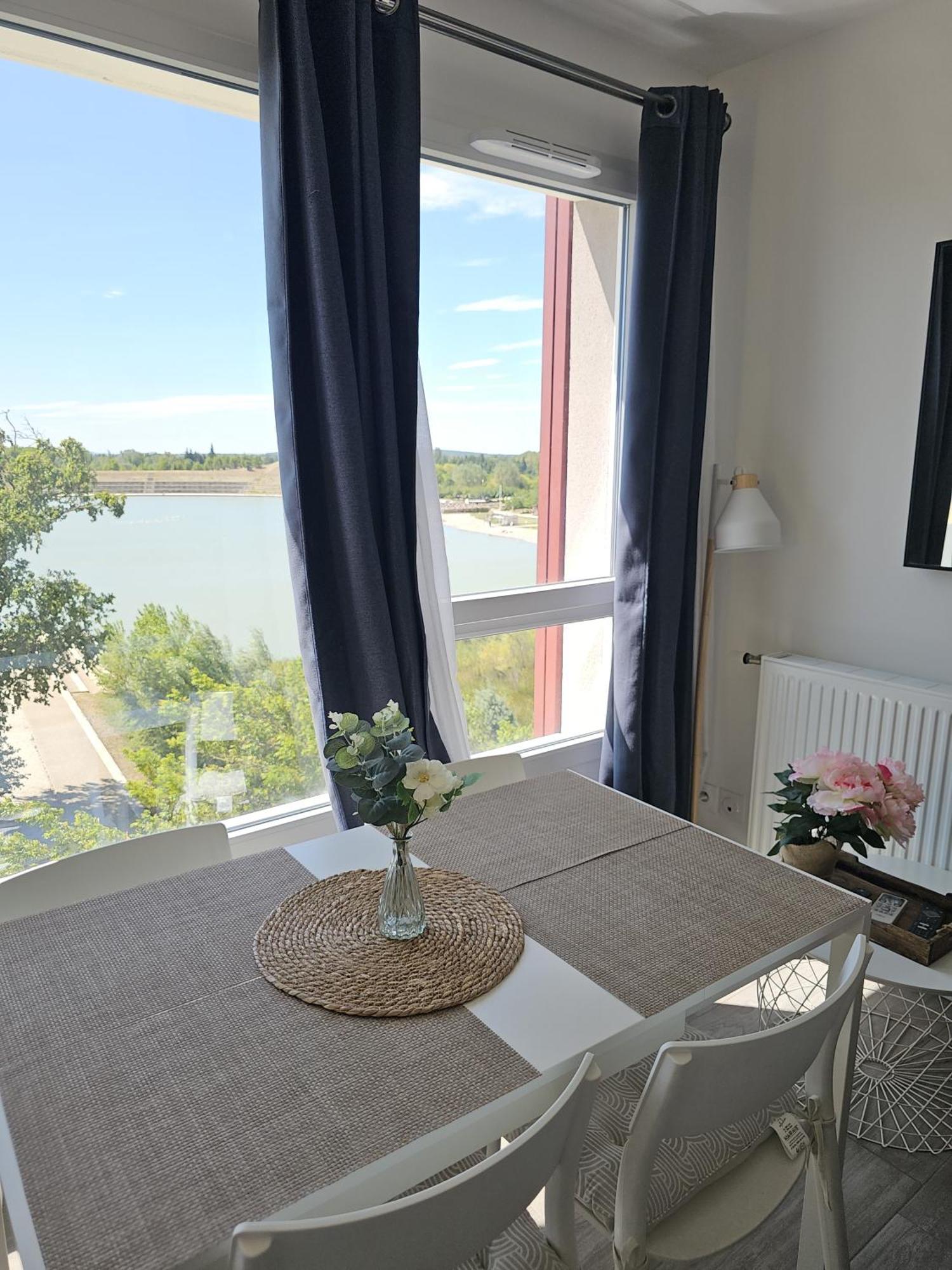 מונטה Lakeside Provence - Appartement Classe 4 Etoiles, Vue Sur Le Lac, Parking Sous-Sol, Double Clim מראה חיצוני תמונה